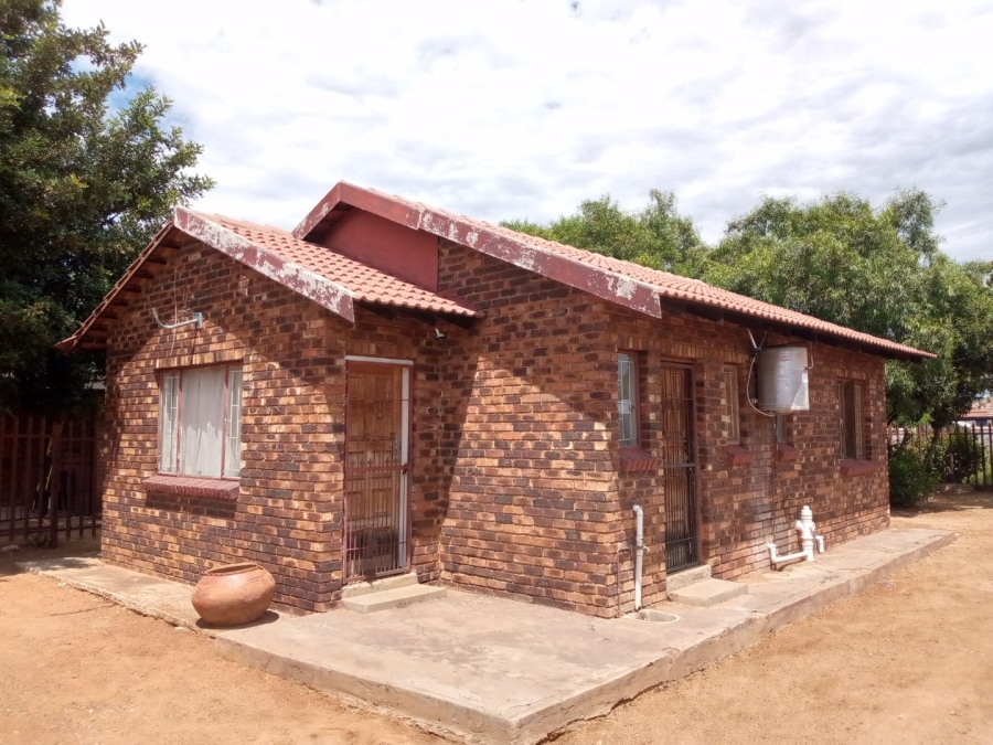  Bedroom Property for Sale in Mmabatho Unit 14 North West